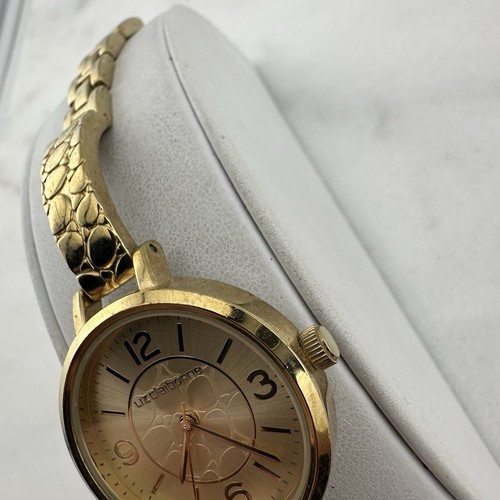 Liz Claiborne Watch Women’s Gold Tone Animal Print Bangle Bracelet, New Battery - Picture 4 of 14