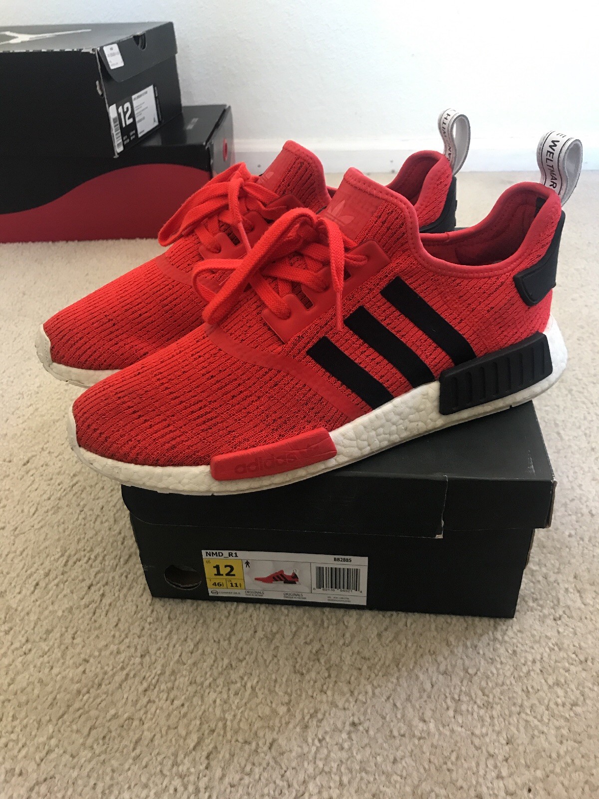 Adidas Uomo NMD R1 Nomad RED Nero White Core Boost size 9 Adidas Uomo NMD R1 Nomad RED Nero White Core Boost size 9