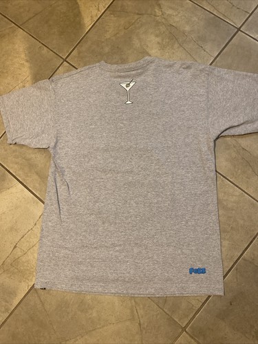 Kid Robot Family Guy T Shirt Mens Large 2011 H Brian Griffin Dog Pet Rare 2 Side - Picture 4 of 4
