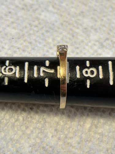 Women’s 10k Gold Diamond Ring Sz 7.25 - Picture 7 of 8