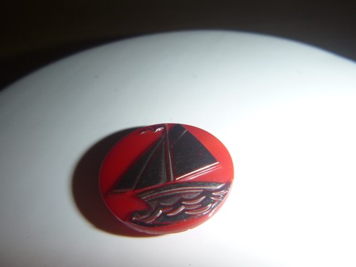 Vintage Button Glass Sailboat - Picture 2 of 4