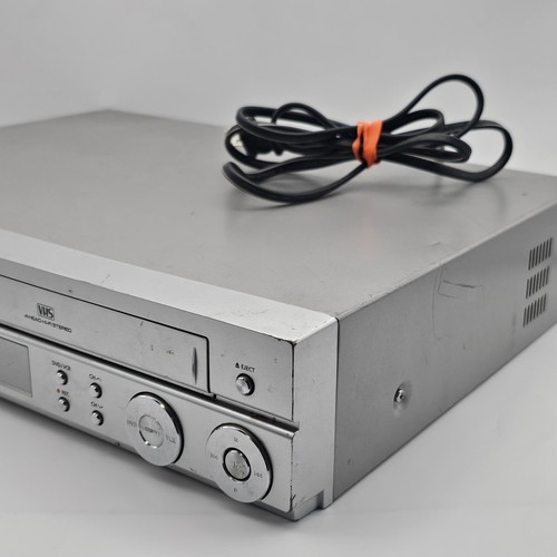 Samsung DVD VCR Combo Player Recorder DVD-VR320 Hi-Fi 4 Head - TESTED - READ DES - Picture 6 of 21