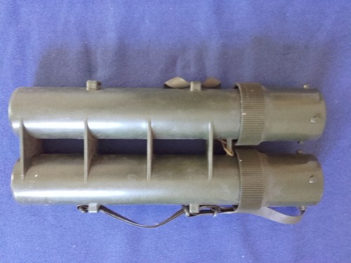 Behälter für 2x 81mm WERFERGRANATEN 57 cm ungefährlich Deko Krieg Armee alt