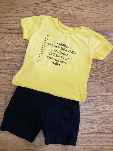 Disney Theme Mary Poppins T-Shirt Extremely Stubborn Giggle Measuring Tape Ruler - Picture 6 of 16