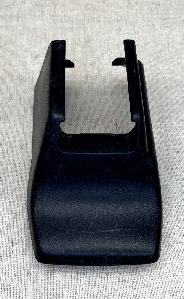 06-15 LEXUS IS250 IS350 FRONT SEAT REAR RIGHT OUTER TRACK COVER OEM 72137-53040