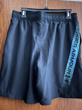 UNDER ARMOUR MEN S DK. BLUE WOVEN GRAPHIC SHORTS SZ. LZ. W POCKETS LIGHT WEIGHT