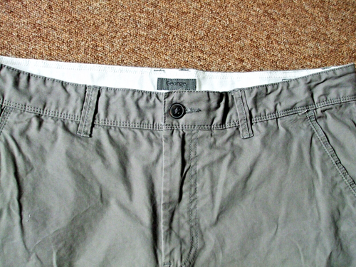 Men's Cargo shorts and short sleeved white shirt W 36" + size L shirt - Picture 3 of 9