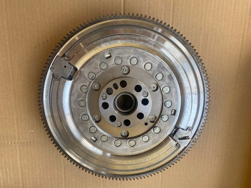 21208655638 VOLANTE ORIGINAL BMW F40/F45/F44/46 1.6i 1.8i MINI F55 F56 F54 1.5i - Imagen 2 de 3