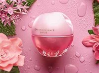 Avon Incandessence Lotus Eau De Parfum Spray Mit Kostbarer LotusblüTe