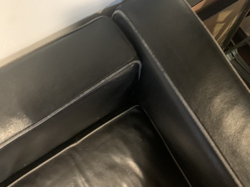 Le Corbusier Grand Modele Three Seater Sofa, Midnight Black Premium Leather - Picture 6 of 7