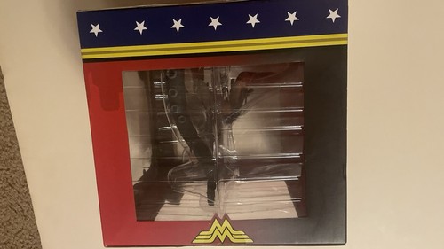 SEALED 2018 Diamond Select WW Dark Knights: Metal Dc Gallery PVC Diorama Statue - Picture 2 of 11