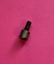  USED 22585G-UNION SPECIAL-SCREW FOR SEWING MACHINES 
