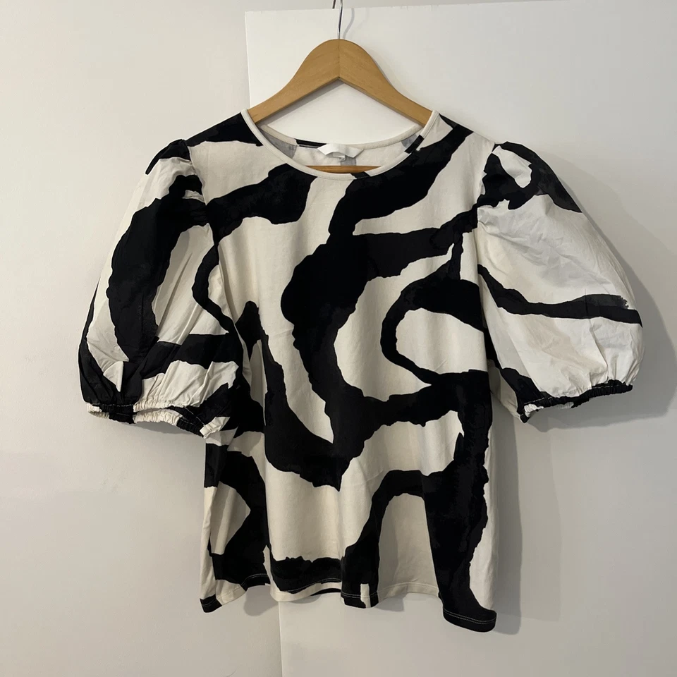 Women’s H&M Black Ivory Monochrome Puff Sleeve Top Size XXL  - Image 3 of 4