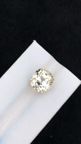 Cojín de kuncita amarilla corte 10,51 forma pérdida piedra preciosa de Afganistán. - Vídeo 1 de 1