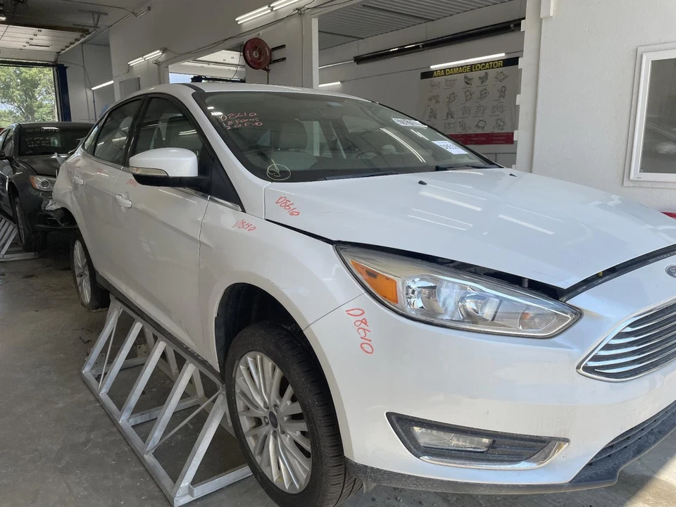 Used Front Left Seat Belt Front fits: 2018 Ford Focus bucket driver retractor fr Foto 4 de 4