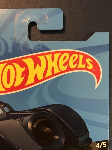 Hot wheels 2017 Batmobile treasure hunt W/ Protection Case - Picture 2 of 12