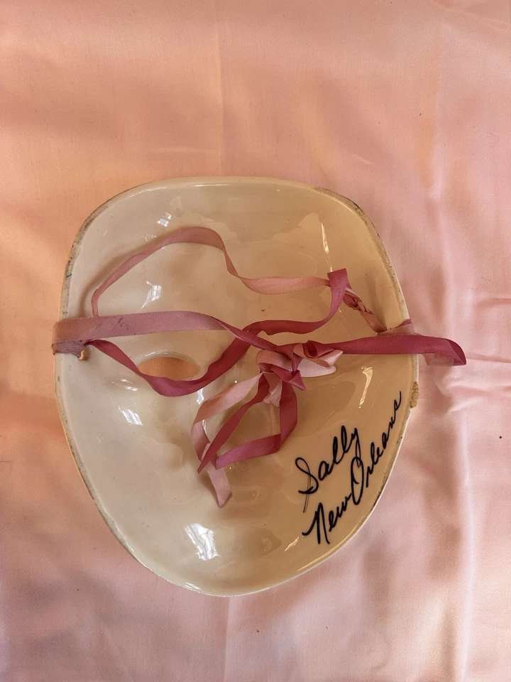 Máscara de colección Sally Nueva Orleans Mardi Gras cerámica firmada artesanal mascarada Foto 3 de 4