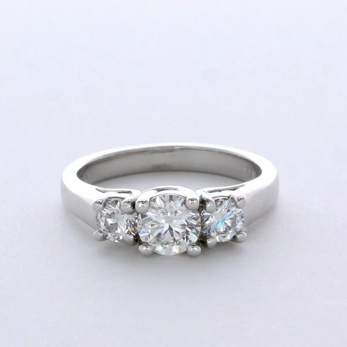 Anillo de compromiso de 3 piedras enrejado oro de 14 quilates 1,48 quilates diamante redondo cultivado en laboratorio D VS2 - Imagen 1 de 21