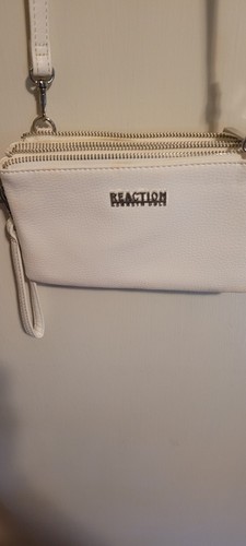 Kenneth Cole Reaction Crossbody Bag White Multiple Pockets. Pre- Owned - Picture 2 of 9