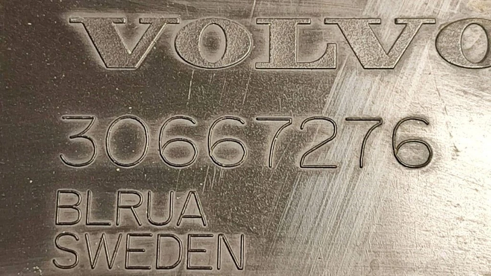 Volvo V50 2006 Battery box tray cover lid 30667276 ROB43737 - Image 4 of 4