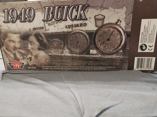 MotorMax 1949 Buick Roadmaster Convertible 1:18 Scale - Picture 4 of 4