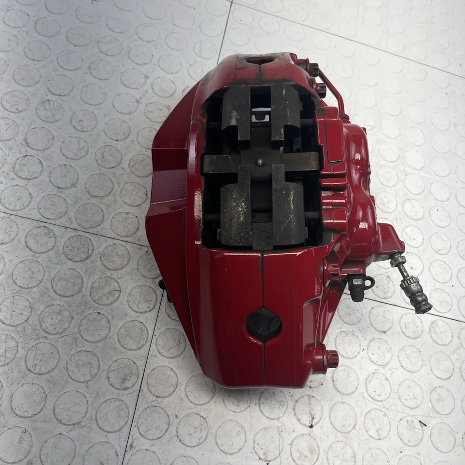 PINZA DE FRENO DEPORTIVA ROJA DELANTERA DERECHA 3,0 L OEM TOYOTA SUPRA GR 2021-2022 OEM Foto 4 de 4
