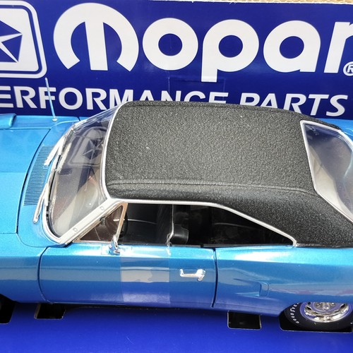 ERTL 1/18 Plymouth 1970 Superbird Chrysler Blue Fire Metallic 29340PA Diecast - Picture 11 of 24