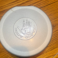 Body Glove Gray Hard Clamshell Carry Case for CD&rsquo;s and DVD&rsquo;s