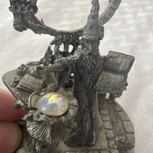 Estatuilla de mago de enseñanza de peltre Gallo 9233 1986 de colección - Imagen 3 de 24