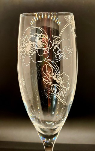Perrier Jouet Elegant Set of 4 Unpainted Fluted Champagne Glasses - Picture 4 of 6