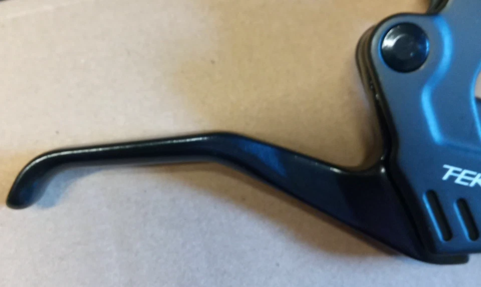 Alloy V-Brake Levers TEKTRO – Black (Pair) - Image 3 of 4