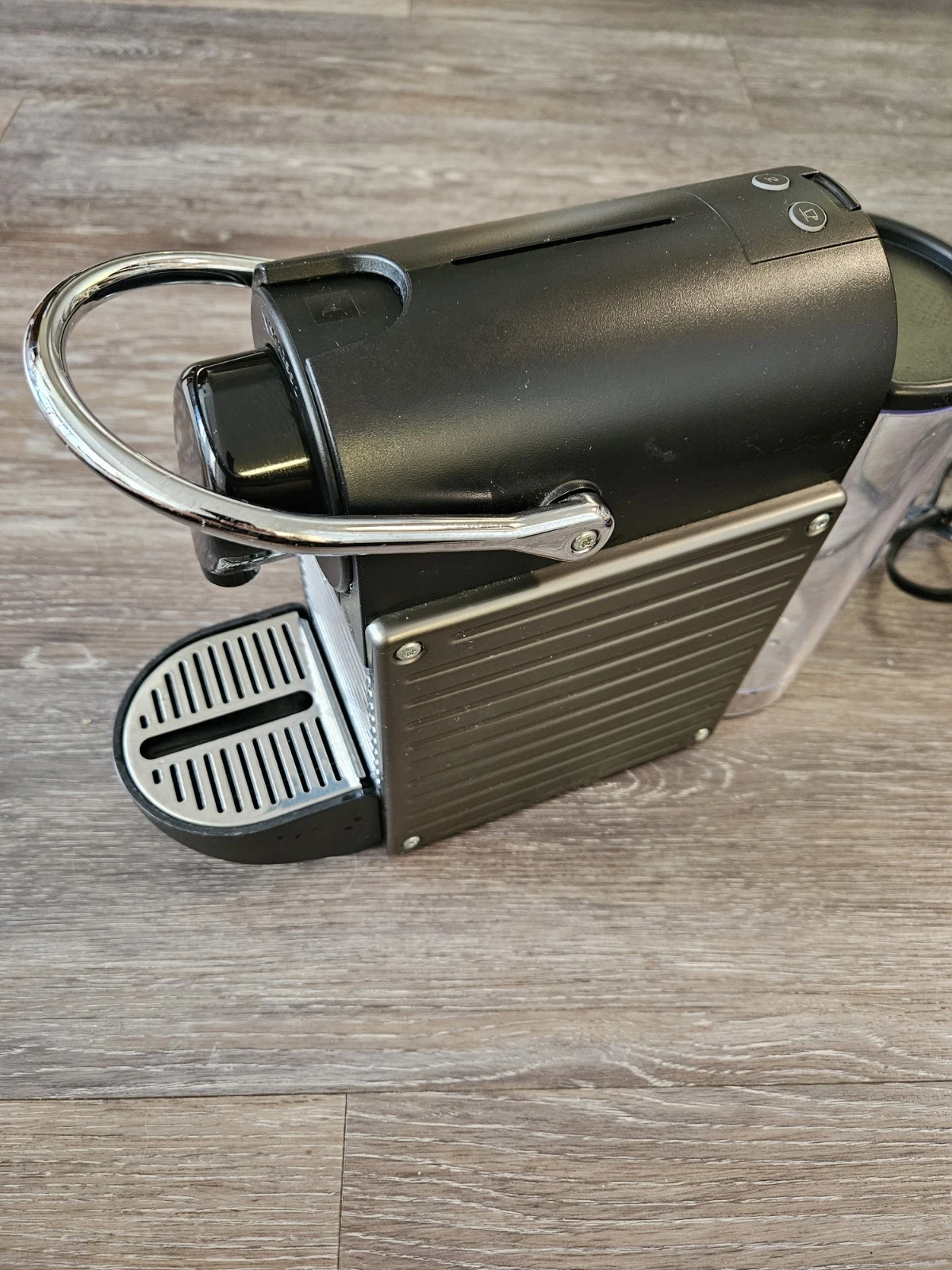 Nespresso Pixie C60 Espresso Coffee Machine Maker Capsule Pod Gunmetal Gray
Opens in a new window or