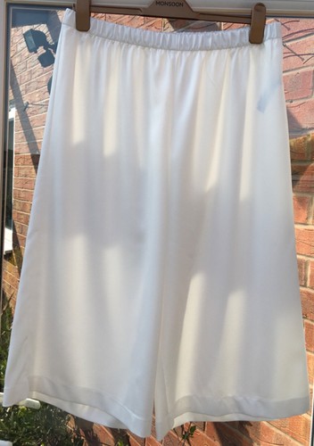 JASPER CONRAN CROPPED TROUSERS AND TOP PYJAMA SET SIZE 14 - Picture 7 of 22