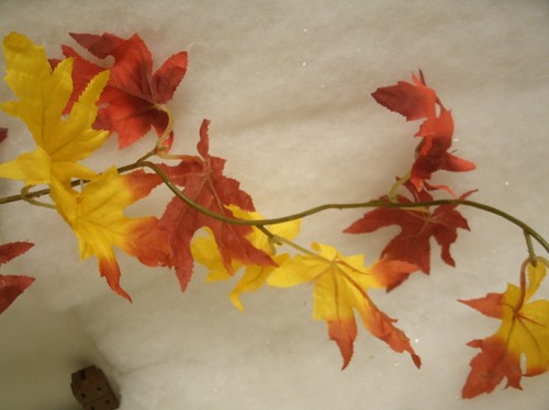 Fall Thanksgiving Artificial Weathered Maple Leaf Mix Garland - 12 feet - Picture 2 of 2
