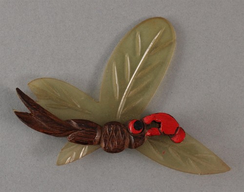 2 Antique 1940s Hand Carved & Painted Lucite & Wood Dragonfly Owl Pin Brooch NR - Picture 2 of 6