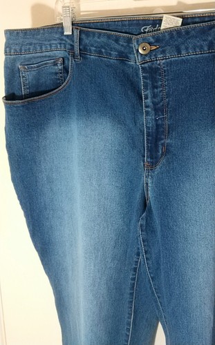 Faded Glory Women's Size 26W Medium Wash Blue Jeans. Straight Leg. Stretch. - Picture 2 of 9