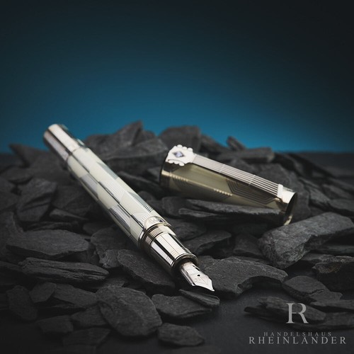 Montblanc Grandes Personajes 2010 Edición Limitada 1940 John Lennon Füller ID105810 - Imagen 2 de 12