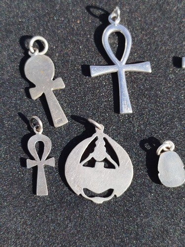 Lote de 10 joyas egipcias de plata maciza - Imagen 7 de 11