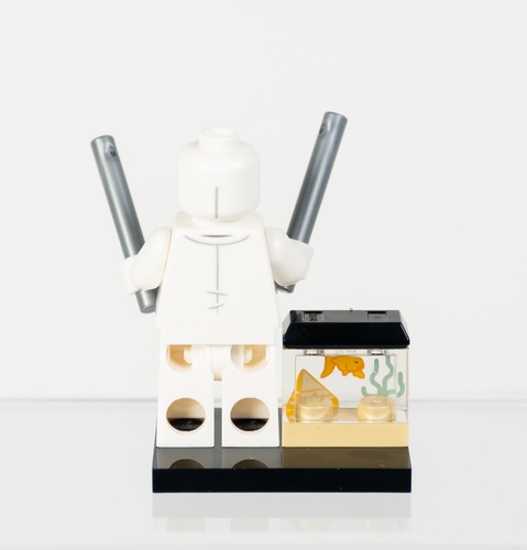 Minifigura LEGO CMF Marvel Series 2 Mr. Knight. Nuevo + envío rápido - Imagen 4 de 4