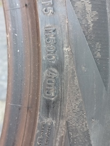 2 Pneumatici Pirelli Scorpion ICE E Snow 275 40 20 Usati 50% Dot 4015 - Foto 4 di 10