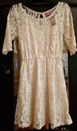 Love On A Hanger Cream Lace Dress NWT (Size Medium) - Picture 1 of 4