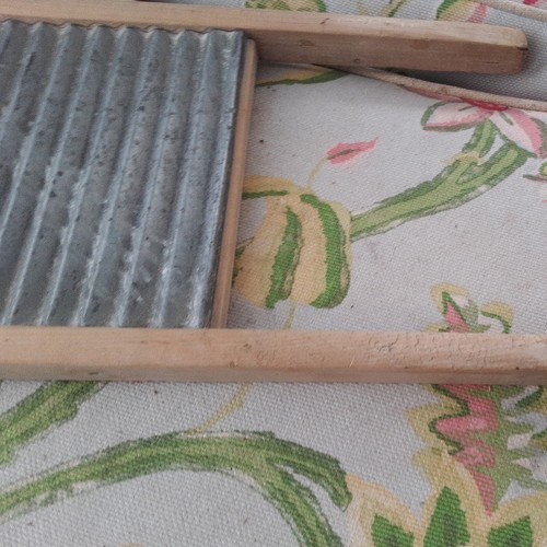 Antique Vintage WashBoard Metal is loose OLD - Picture 20 of 24