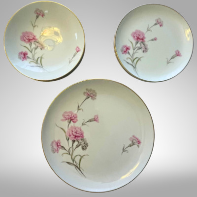 Royal Court Carnation China 3-Piece Place Settings Japan 12 Pieces VTG Floral
