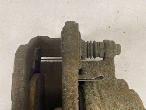 Honda s2000 brake caliper front left 2007 AP2 - Picture 7 of 8