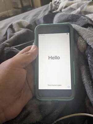 Apple iPhone 7 - 16 GB - Black (AT&T) (Single SIM)