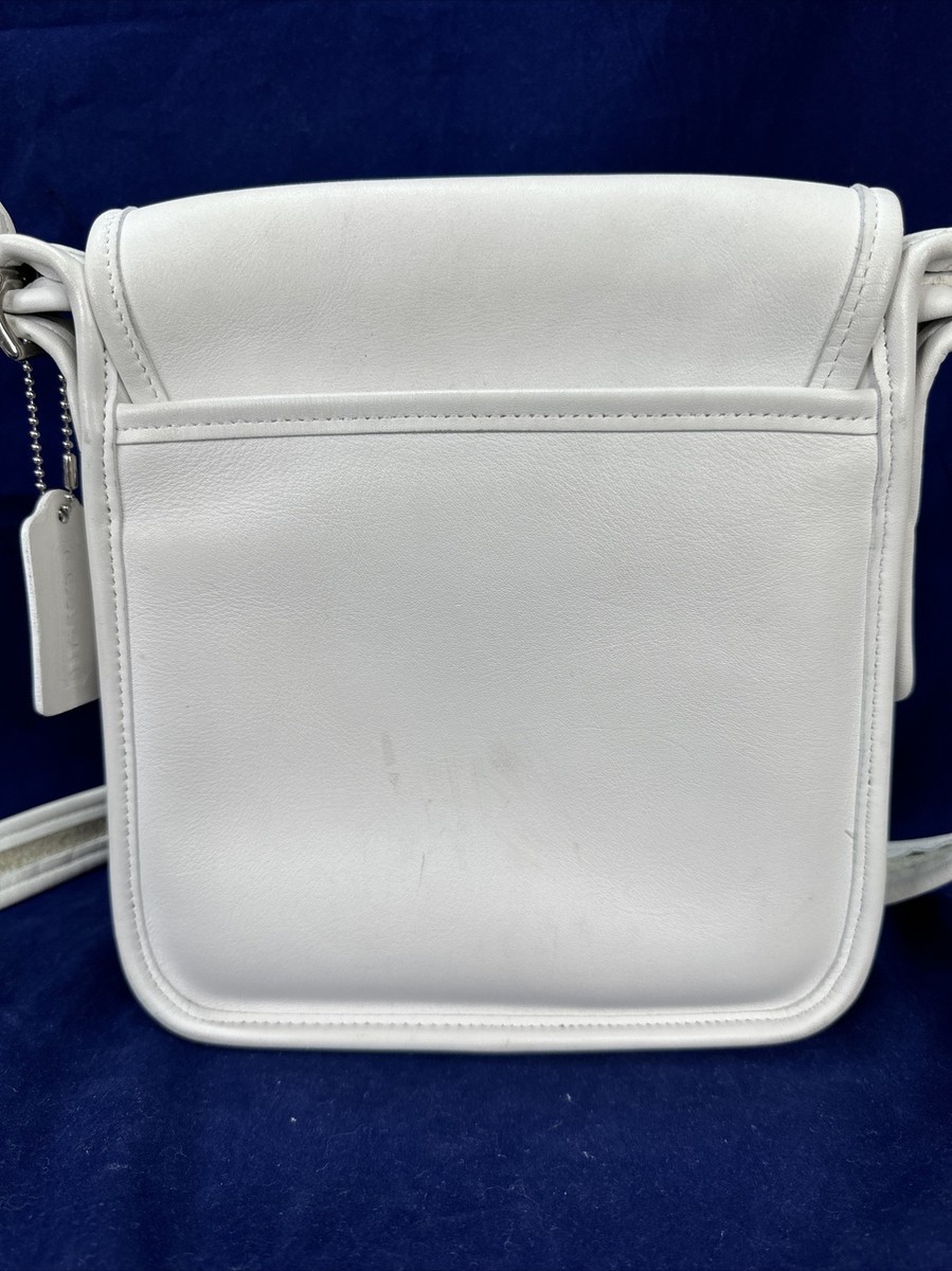 バッグ Coach Legacy Flap Shoulder Bag White Coach Legacy TurnLock Slim Flap Shoulder Bag White Beige