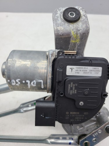 2020-2024 Tesla Model Y Front Windshield Wiper Motor Assembly OEM 1658936 - Picture 7 of 24