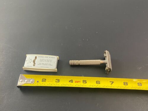 Maquinilla de afeitar Gillette de doble filo 1 maquinilla de afeitar de doble filo y estuche de colección - Imagen 8 de 8