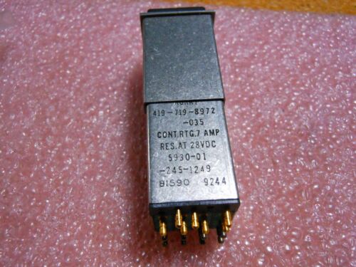 PARTE INTERRUTTORE A SPINTA KORRY #419-719-8972-035 NSN: 5930-01-245-1249 - Foto 2 di 4