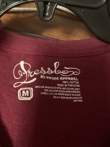 Pressloox by Royce Apparel Womens V neck Virginia Tech T-shirt Medium - Picture 3 of 3